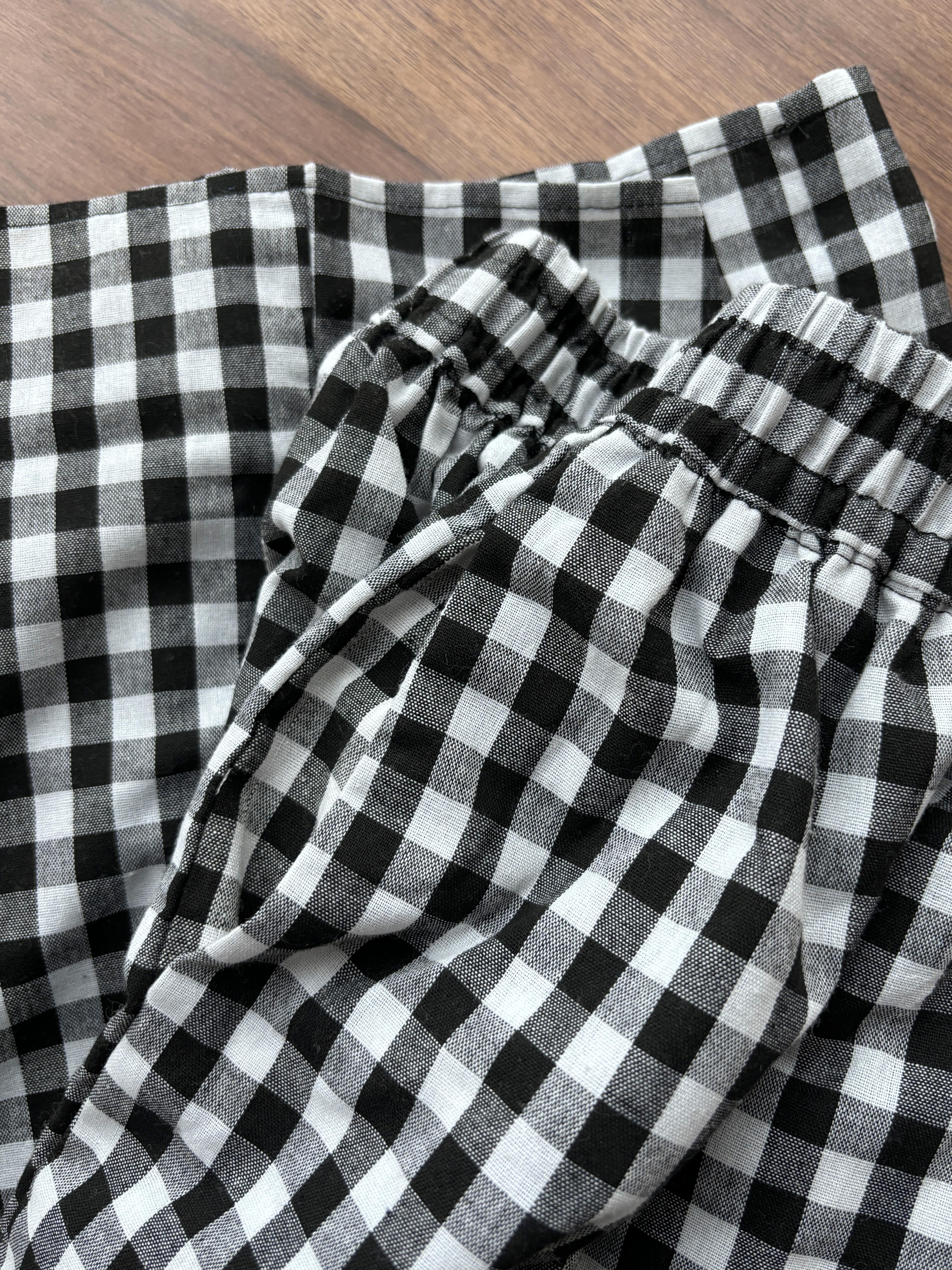 Chouyatou Women's Cotton Linen Pants Elastic Waist Plaid Gingham Wide Leg Capri Palazzo Pants SpringStatements