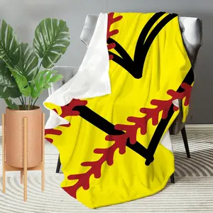 Softball Heart Blanket, Lightweight Soft Throw, Gifts for Softball Lovers Stuff, Soft Comfortable Warm Throw, Air-conditioned Room Warm Nap Blanket for Home Office Travel