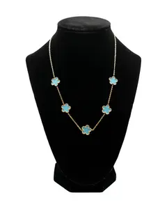 Five-Leaves Clover Necklace - Elegant Floral Design with Natural Green Leaves