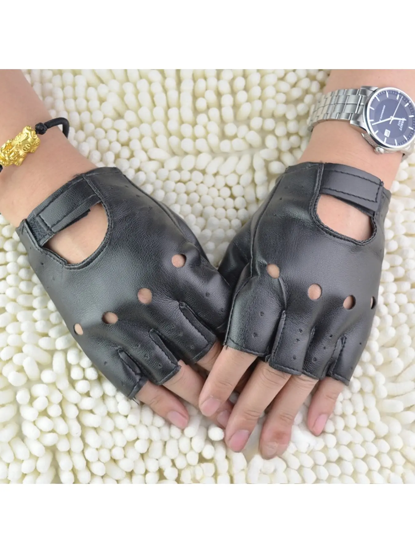 Men's hip-hop half-finger leather gloves nightclub pole dance non-rivet gloves performance dance star style dance performance Hand Cover