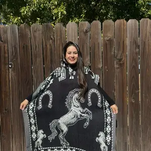 Mexica Poncho. Elegant Poncho. Traditional Floral Poncho. Winter Shawl. Mexican Gabán. Poncho. Colorful Poncho. Azteca poncho.