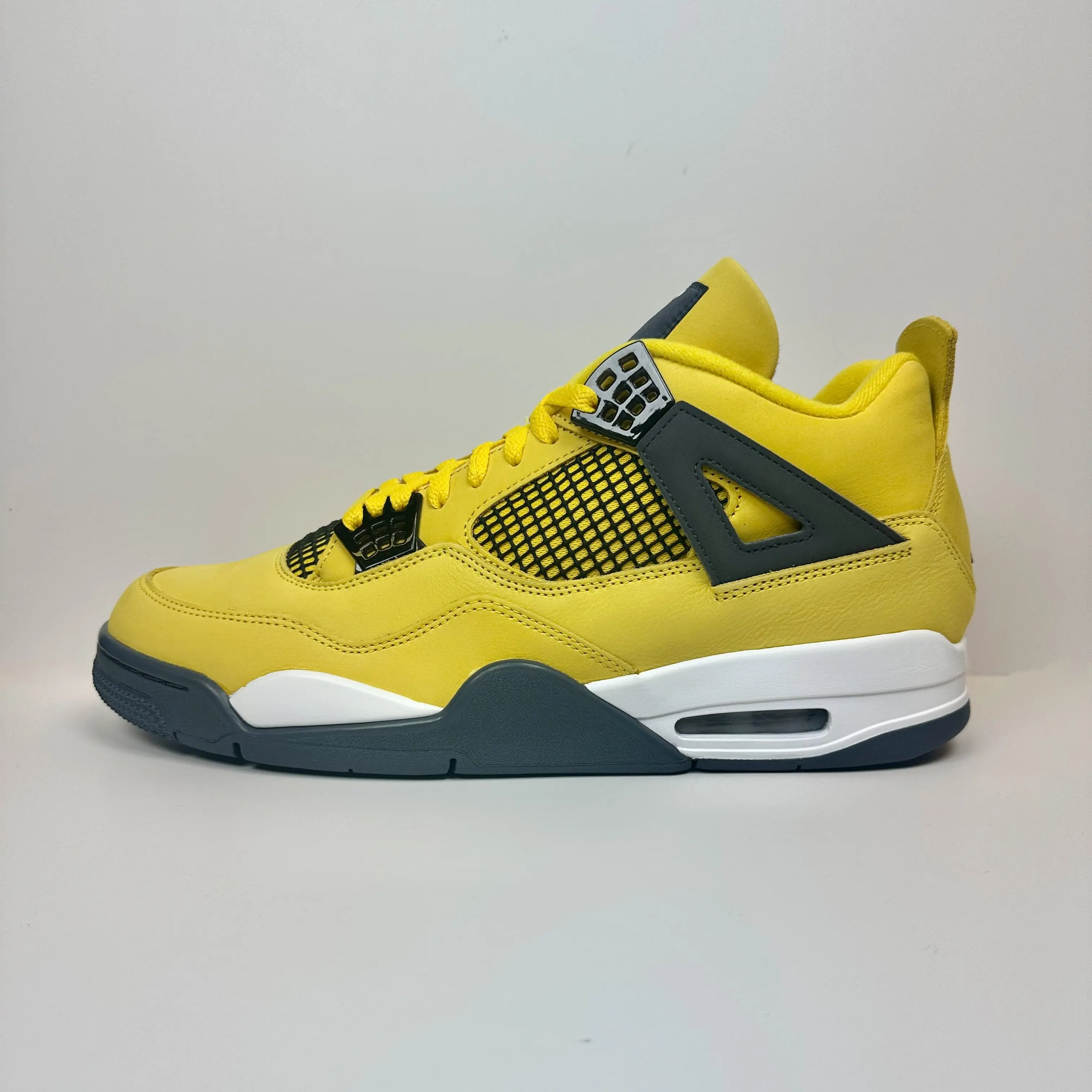 Pre-Owned Nike Air Jordan 4 Retro Lightning 2021 CT8527-700 Yellow Nubuck Sneakers with Black Accents, Air-Sole Cushioning, Rubber Outsole