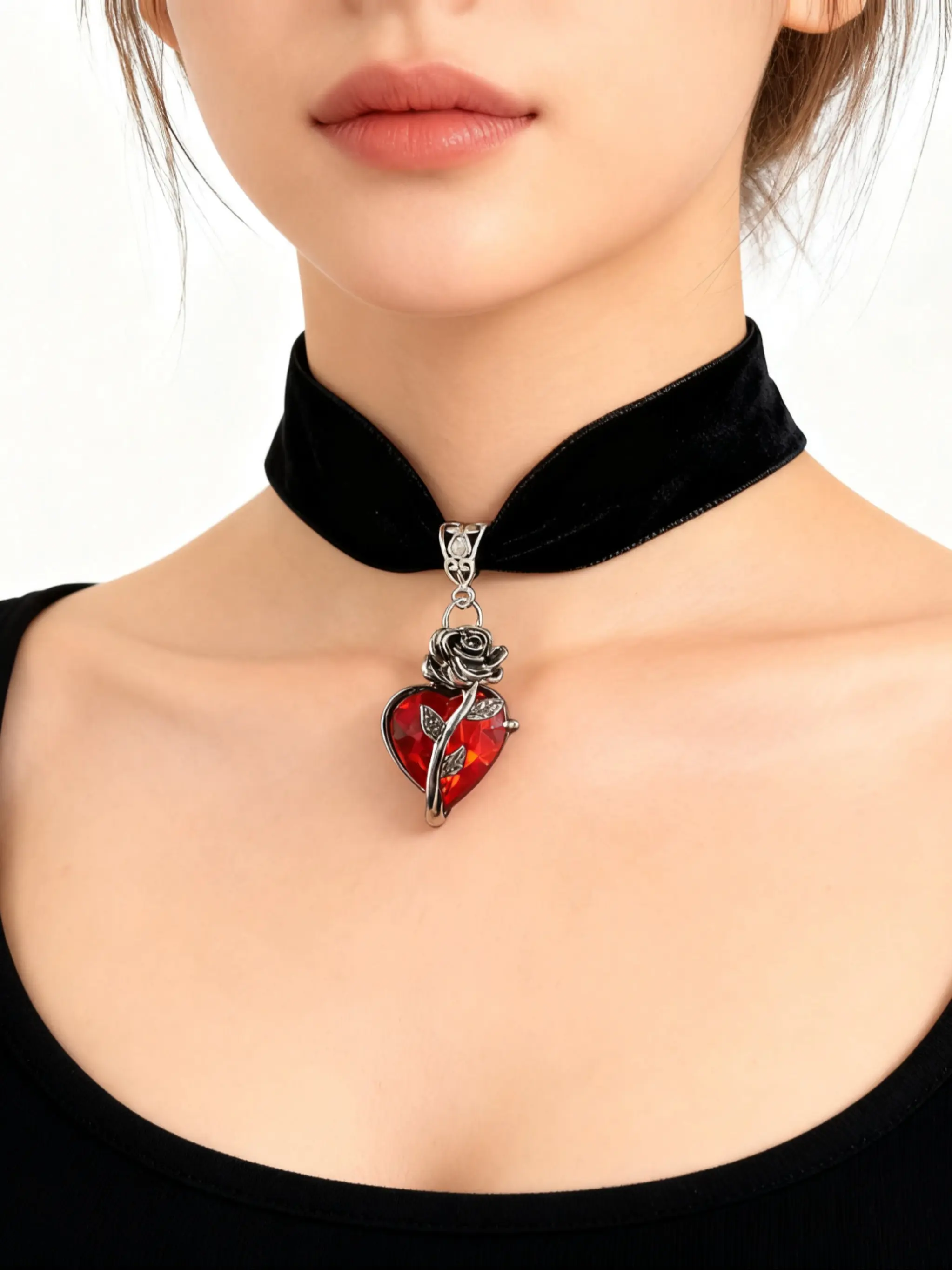 1 Piece Gothic Rose Red Heart Love Black Velvet Adjustable Pendant Necklace Heart Style Choker for Women Y2K Jewelry Halloween Party Jewelry Gifts