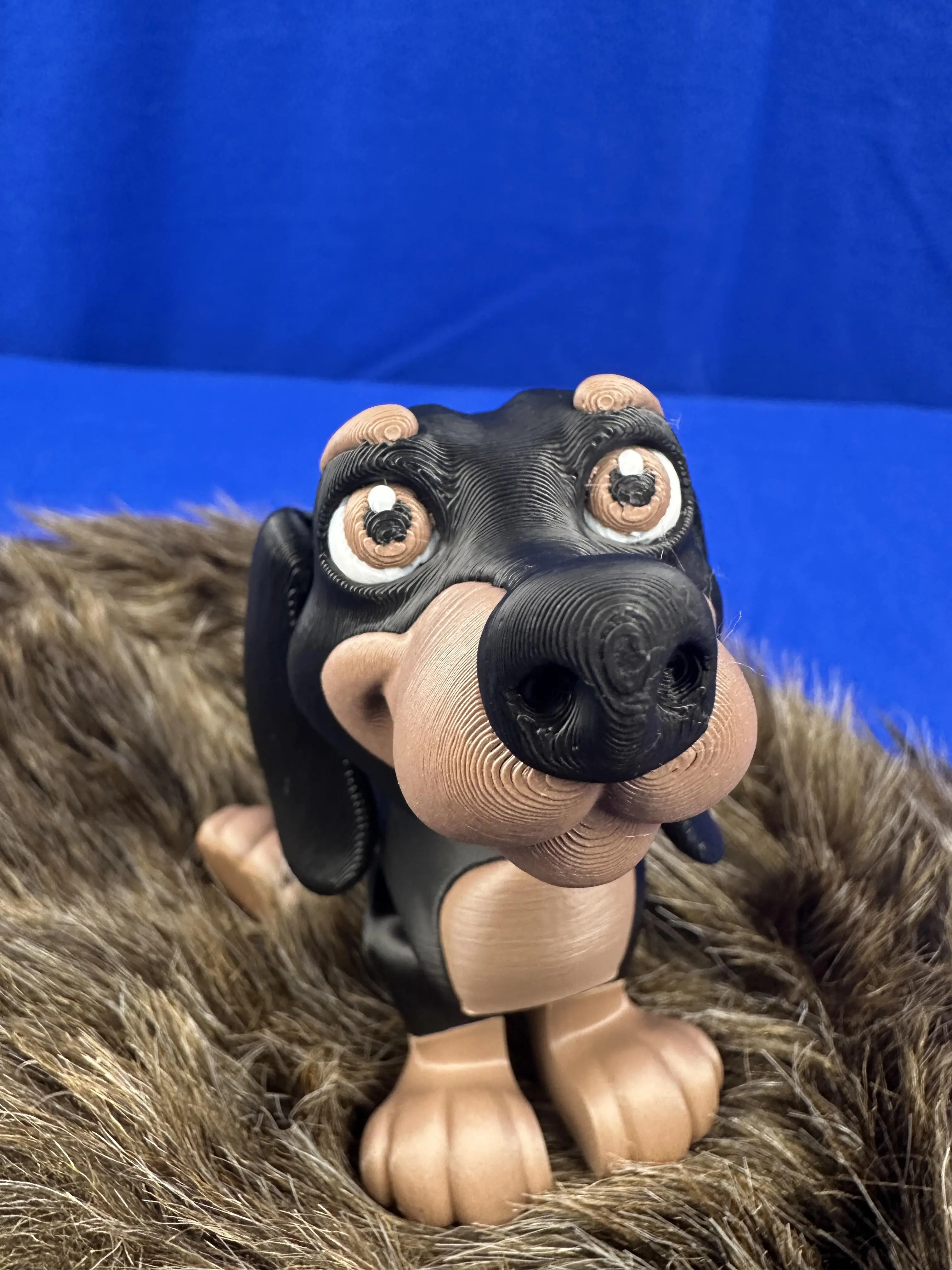 Articulated Dachshund – Poseable Desk Companion in Two Sizes - 3D Printed
