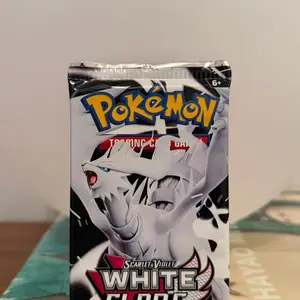Pokemon Scarlet & Violet White Flare Booster Pack