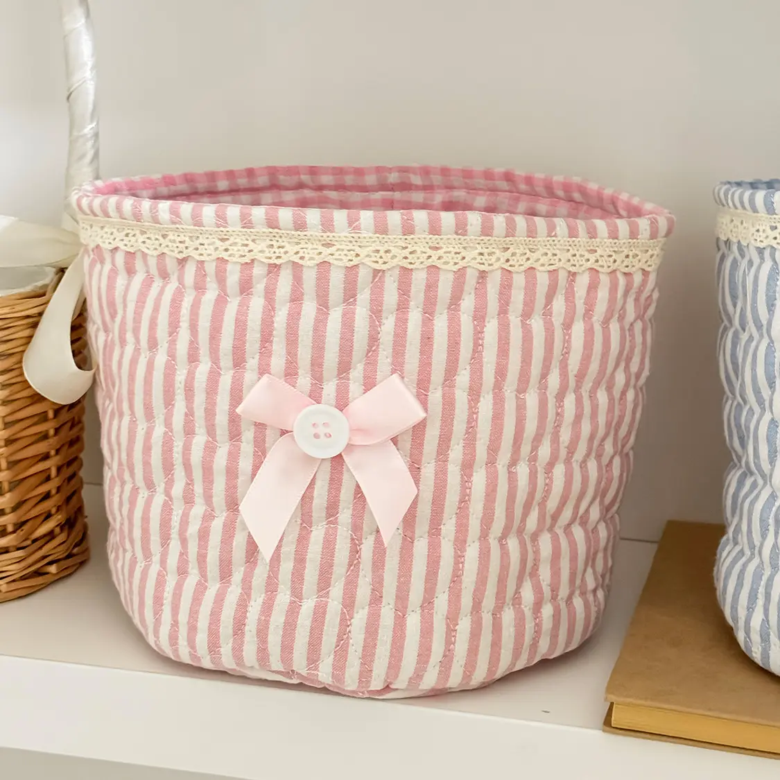 Round storage basket with bow heart patchwork design, plaid lining fabric storage basket, girly desktop organizer Round storage basket with bow heart patchwork design, plaid lining fabric storage basket, girly desktop organizer
