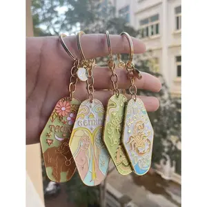 1pc Bohemian Aries/Taurus Zodiac Sign Keychain, Metal Enamel Hotel Key Ring, Gift For Families, Friends, Colleagues, Partners, Birthdays Car Accessories Bag Charm