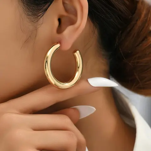 Women's Elegant Minimalist Hoop Earrings, 1 Pair Trendy Vintage C Shape Hoop Earrings, Chic All-match Jewelry As Gift for Girlfriend for Daily Decor, Versatile Earrings, Dainty Fashion Jewelry, Chic Gorgeous Jewelry, Earrings Hoops