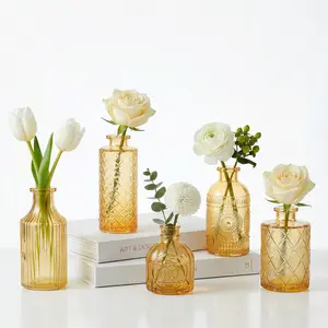 Glass Bud Vase, Set of 5, Small Amber Bud Vases , Vases for Centerpiece Table Wedding Decorations Decor Glass Bottles for Birthday Party Anniversary, Suitable for Women Spring Room Decor