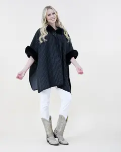 Faux Fur Trim Buckle Closure Cape – Black (OS)
