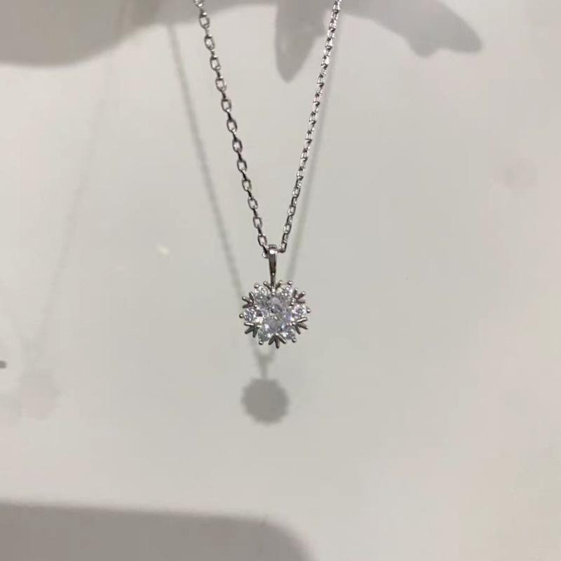 S925 Sterling Silver 1CT Moissanite Snowflake Pendant Dainty Luxury Adjustable Necklace