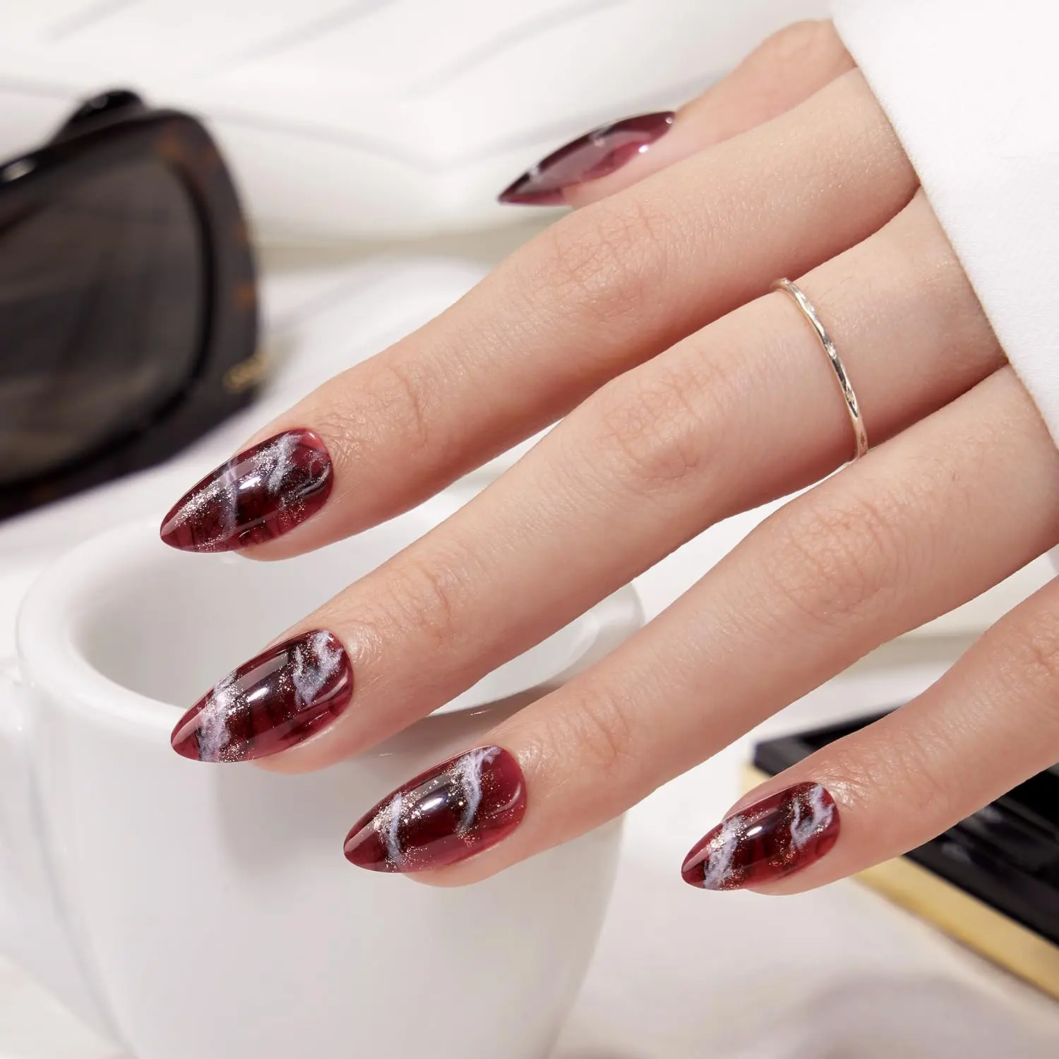 VSALON Press on Nails Short Almond Brown Marble Glitter | Reusable Opaque Salon Quality Rich Neutral Tones Create A Sophisticated Finish For Everyday Fashion And Seasonal Styling