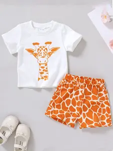Elegant, Sweet And Cute Little Girl Giraffe Printed T-shirt And Striped Printed Shorts Set Suitable For Casual Vacation Parties