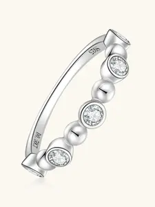 S925 silver hot selling geometric design moissanite diamond ring women's pure silver light luxury dazzling charming ring, suitable for daily wear, vacation and dating occasions, and also a surprising exquisite small gift.