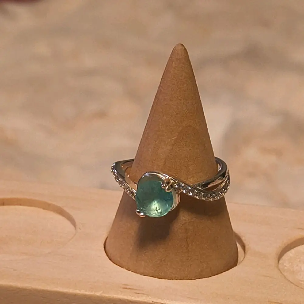 Esmeralda Silver Ring, Size 6, Fine Jewelry Accessories & Derivatives