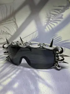 Punk Rivet Decor Sunglasses, Trendy Casual Sunglasses for Everyday Use, Fashion Accessories for Outdoor Activities, Stylish Glasses