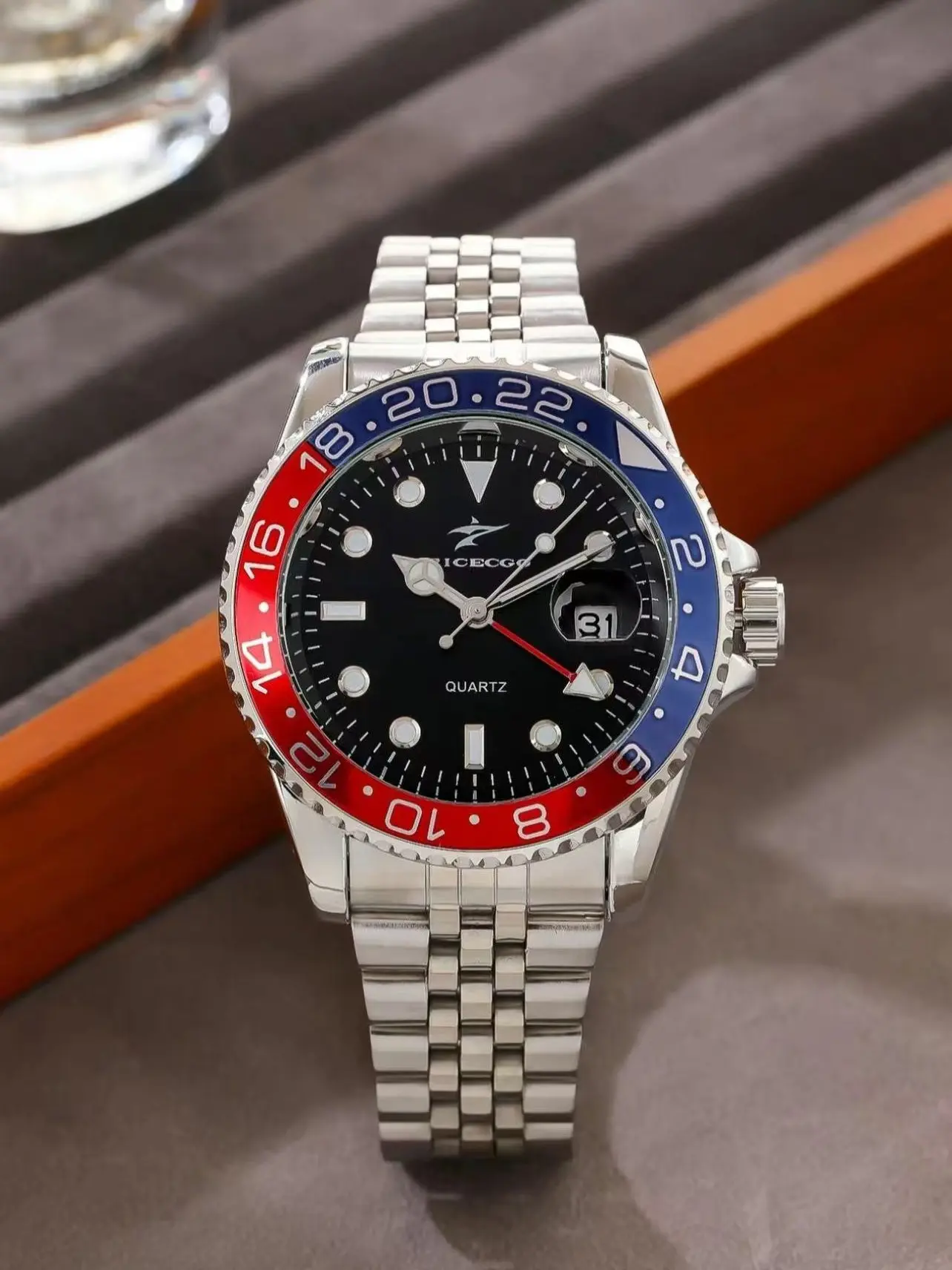 Classic ceramic bezel GMT Quartz Diver Watch