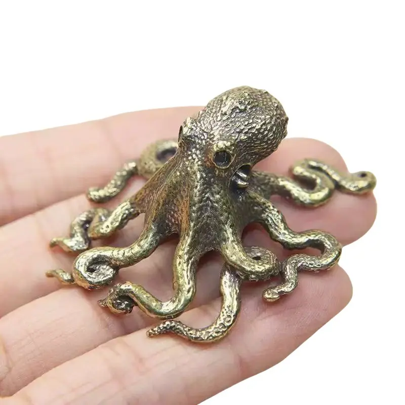 Mini Octopus Brass Artistic Cute Animal Design Decorative Figurine, Desktop Ornament, Home Craft Decoration, Tea Pet Accessory, Gift Handle Decoration, Collectible Figure Decor, Animal Decorations, Cute Figurines