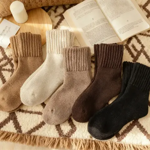 Women's 10 Pairs Acrylic Fuzzy Solid Color Mid-Calf Crew Socks - Soft Flexible Lady's Hosiery, Thick Warm for Fall & Winter Daily Wear, Winter Boots, Fit Size 5-11, Minimalist Design for Daughter
