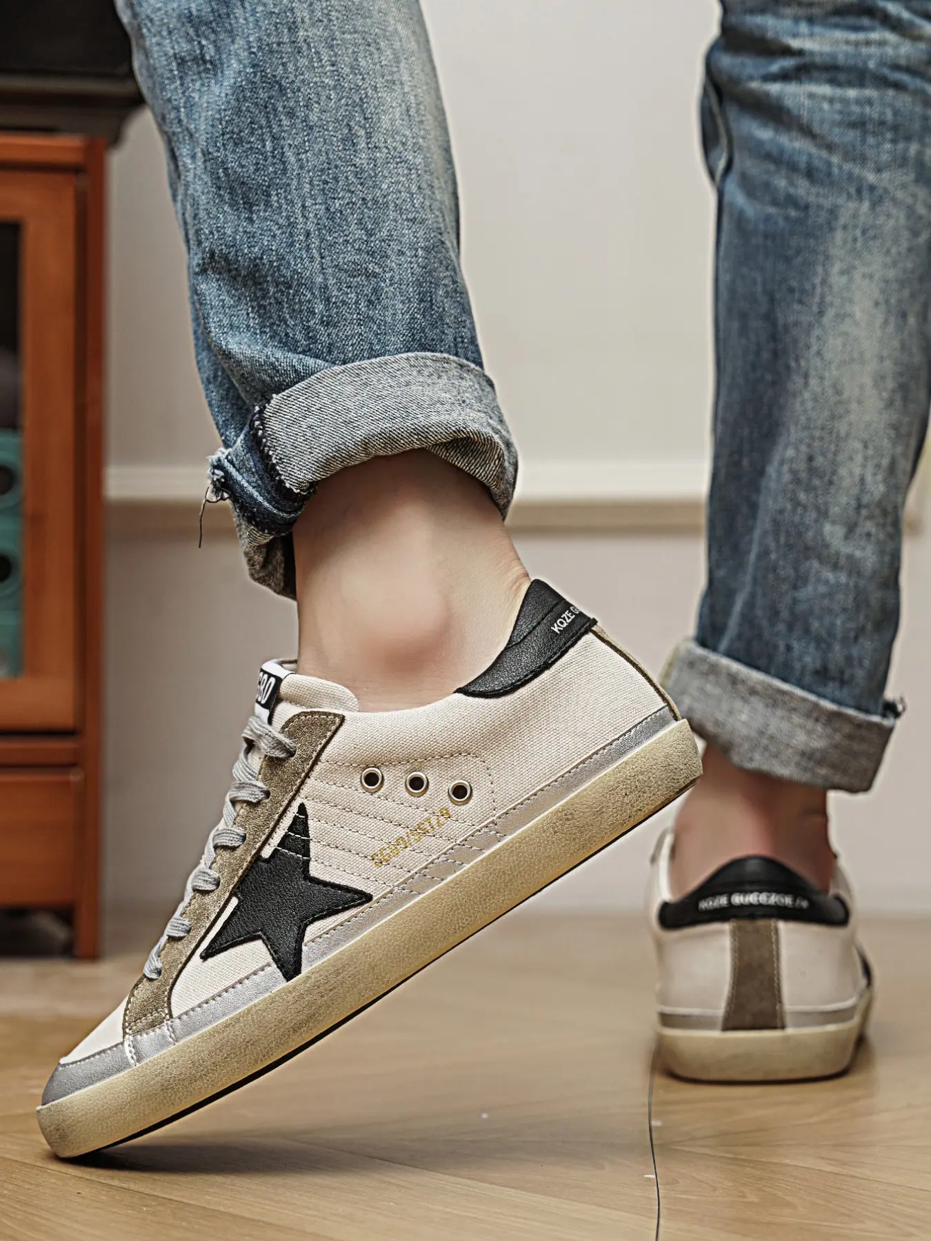 Men's Vintage Starry Leather Sneakers, Breathable Mesh Retro Board Shoes, Distressed Dirty Style, Spring Summer 2026 Fashion