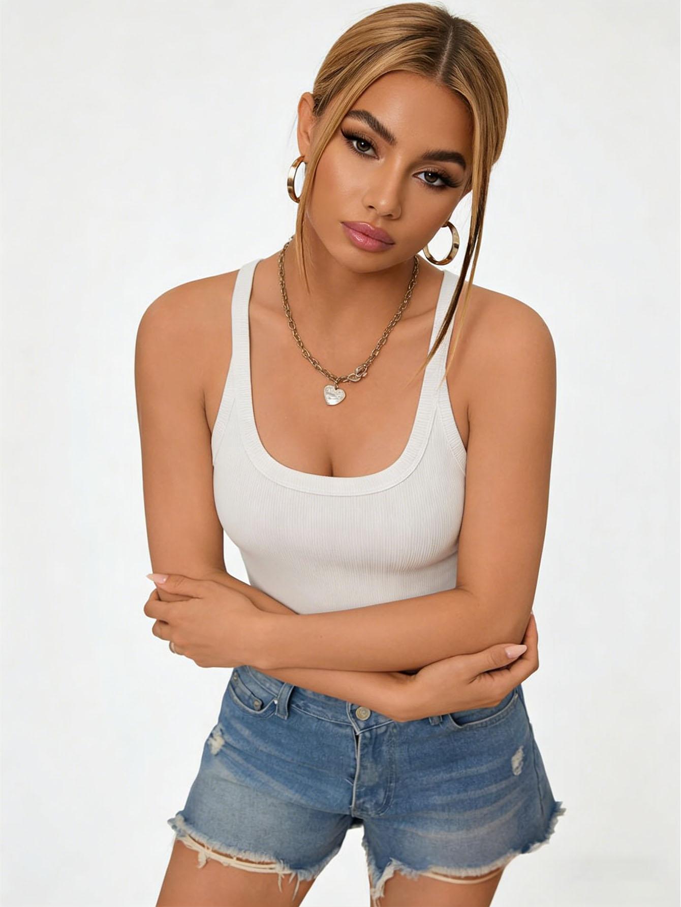 Women’s Fitted Tank Top 2 Pack – Stretchy Slim Fit Cami with Scoop Neck, Soft Breathable Sleeveless Basic Top for Workout, Gym, Yoga, Running, Going Out, Layering & Casual Daily Wear