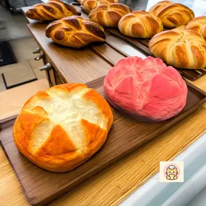 1 Piece Squashed Bread Cracked Big Bread Toy Slow Rising Bread Soft Slow Rising Toy Fluffy Bread Toy Realistic Bread Toy Super Soft Milk Scented Toy Realistic Food Bread Dessert Decoration Toy