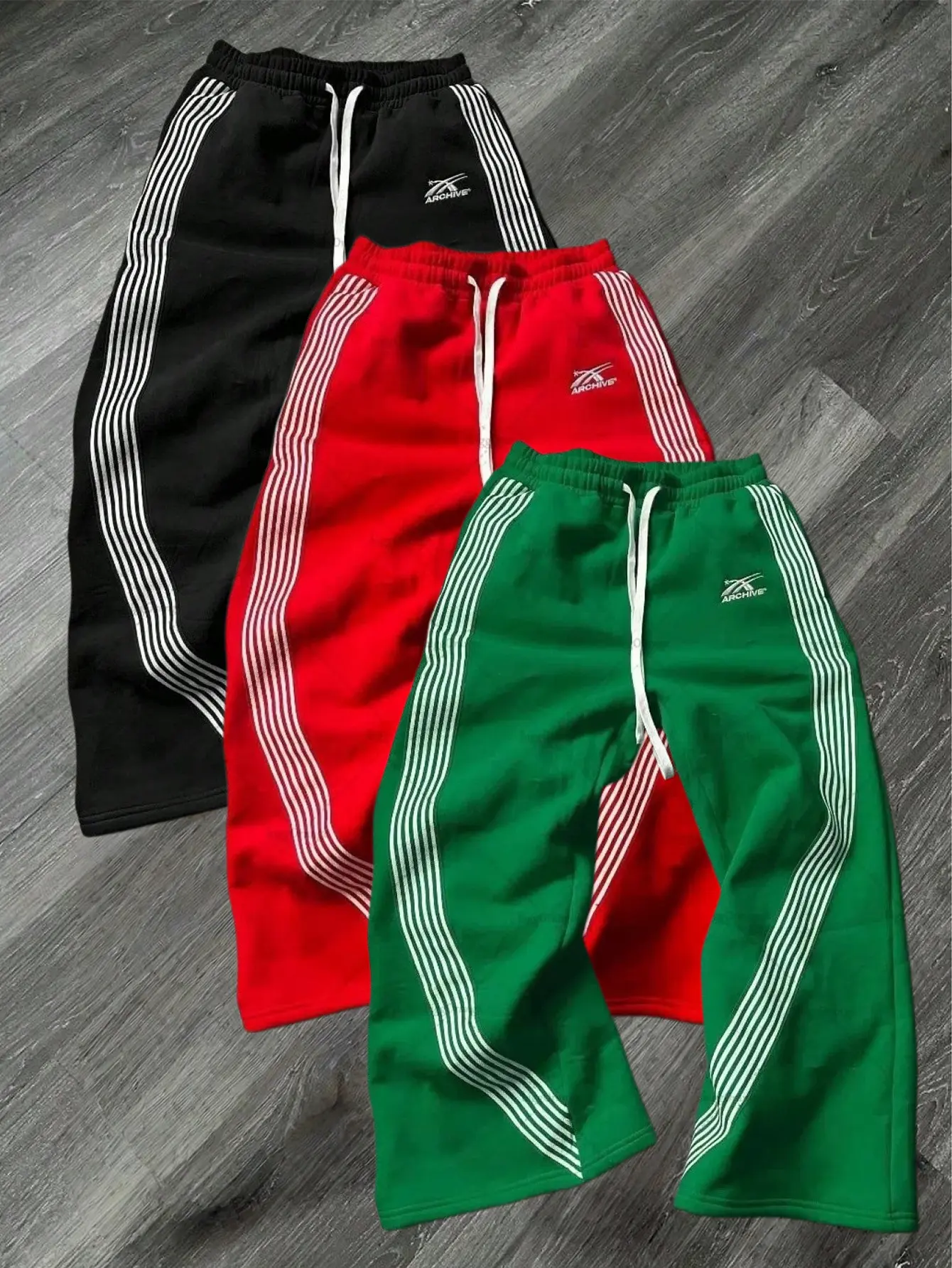 Men’s three-pack striped drawstring straight-leg sweatpants – soft knit casual long pants suitable for street fashion, jogging/fitness, shopping and gatherings, and outdoor activities