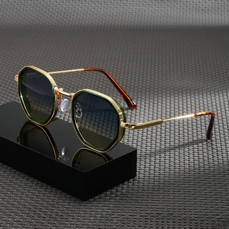2026 Unisex Steampunk Metal Geometric Polarized Sunglasses - Full Rim Alloy Frame, Retro-Futurism, Lightweight, Bold Style, Industrial Accents Spark Conversation, Faux Gear, Polygonal, Ideal for Street Style & Festivals, Alternative Fashion Accessory