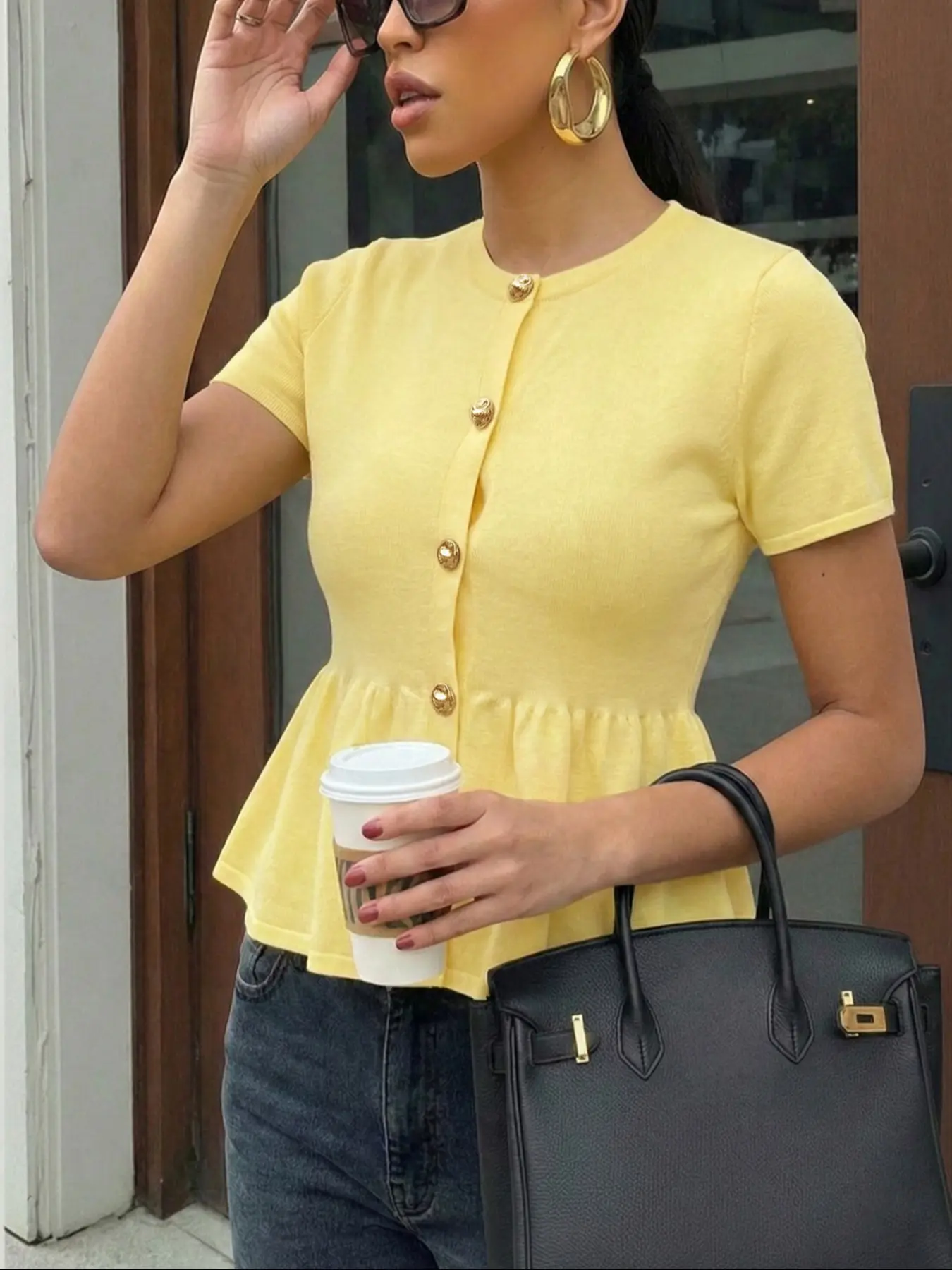 Women's Yellow Short Sleeve Knit Peplum Top, Chic Feminine Round Neck Gold Button Fitted Casual Blouse for Summer, Fashion Women's Ribbed Knitwear for Daily Wear, Womenswear