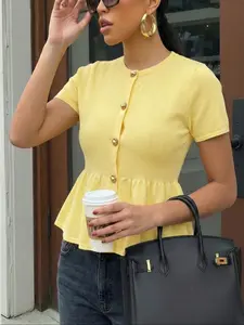 Women's Yellow Short Sleeve Knit Peplum Top, Chic Feminine Round Neck Gold Button Fitted Casual Blouse for Summer, Fashion Women's Ribbed Knitwear for Daily Wear, Womenswear