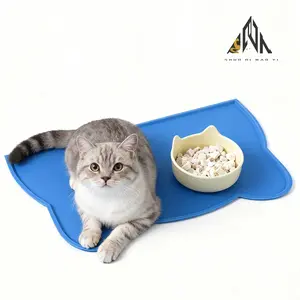 Pet Silicone Food Mat, Spill-Proof Non-Slip Waterproof, Easy to Clean Stain-Resistant Mat for Cats & Dogs, Ideal Pet Accessory