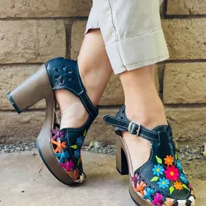 Women leather embroidered shoe handmade in Mexico Footwear Heeled Stylish