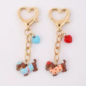 1pc/20pcs Cute Dachshund Heart Keychain, Golden Heart Buckle with Enamel Dog Charm, Adorable and Playful Design. Perfect for Daily Key Hanging, Adding a Cute Touch to Bags, Suitable as a Birthday Gift for Friends and Classmates, Cute Charms Keychain