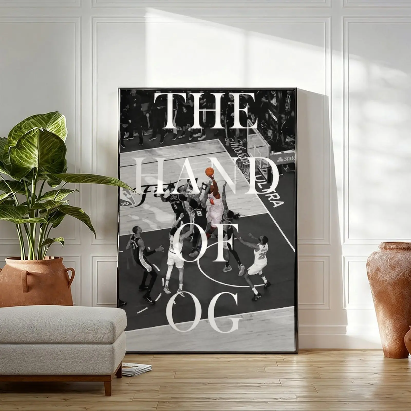 OG Anunoby "The Hand of OG" Game Winner Canvas Wall Art, New York Knicks Classic Buzzer Beater Basketball Poster, Vintage Black White NBA Sports Decor for Man Cave Game Room, Framed/Unframed Multiple Sizes