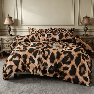 Leopard print 3-piece duvet cover set, including 1 Decorative duvet cover and 2 pillowcases (without inserts), a stylish bedding accessory suitable for modern home decoration.