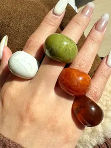 4pcs Vintage Geometric Oval Resin Rings Set, New Asymmetrical Red, Gray, White, Green Minimalist Ring Set, Suitable For Daily Wear, Holidays, Party Gifts