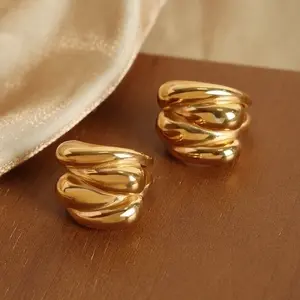 Elegant Water Drop Ring