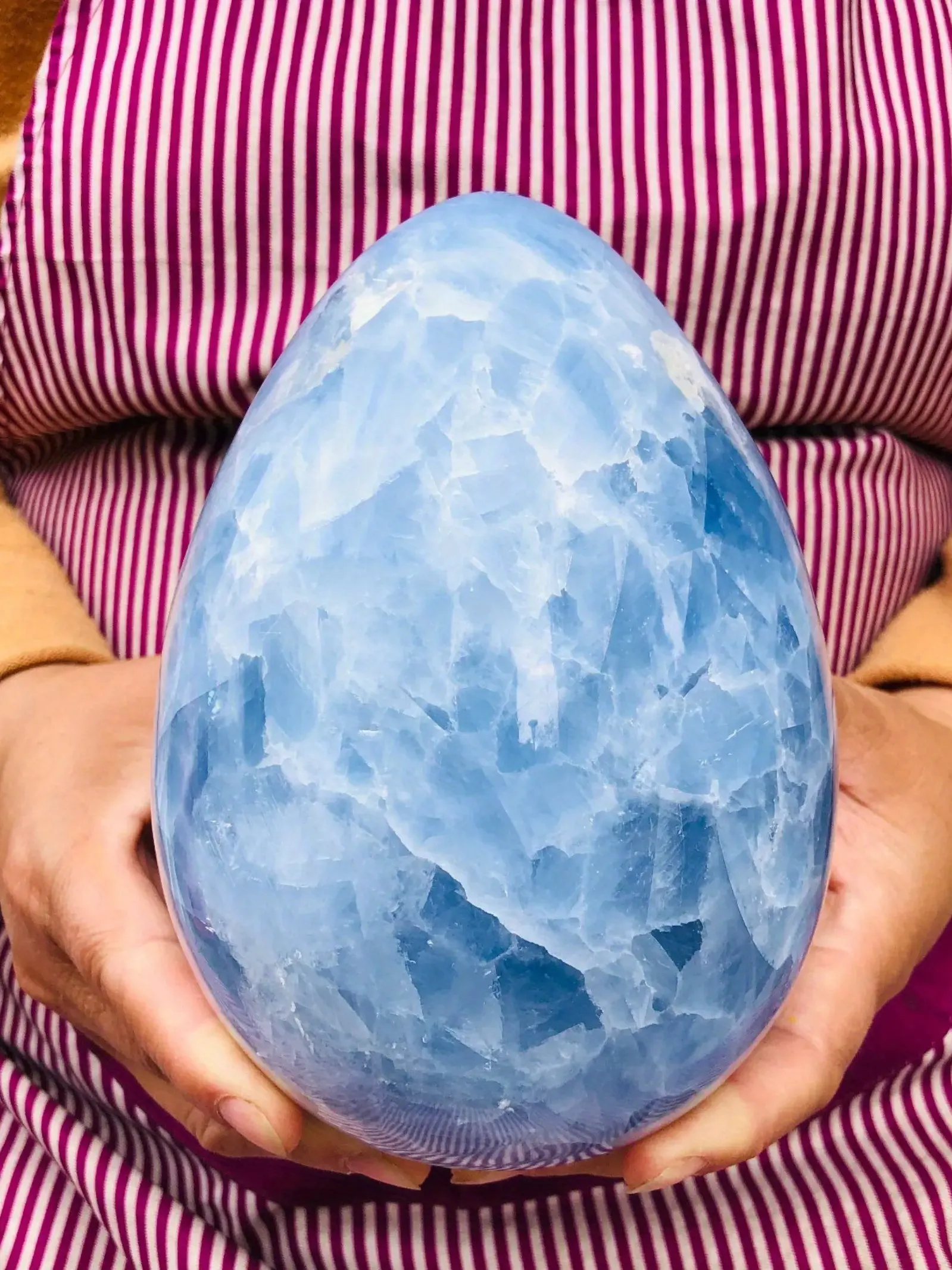 1pc Natural Blue Celestite Crystal Egg,Massage Yoni Egg,Polished Blue Celestite Eggs Palm Quartz Carved, Blue Calcite Eggs Home Decor, Mom Birthday Gift,Easter Egg Gifts, Crystal Gifts, Intuitively Chosen Crystals