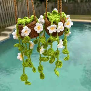 Botanic Elegance: Crochet Plant Decor Handmade Wall Hanging Unique Home Boho Bedroom and Office Decor Thoughtful Gift for Plant Enthusiasts Daisy Fake Flowers Housewarming Modern White Nature Ornaments Hangable Decorative