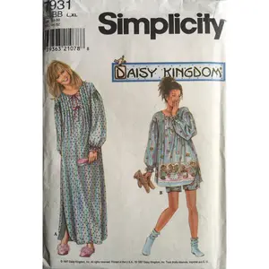 Simplicity 7931 Sewing Pattern (Vintage) UNCUT