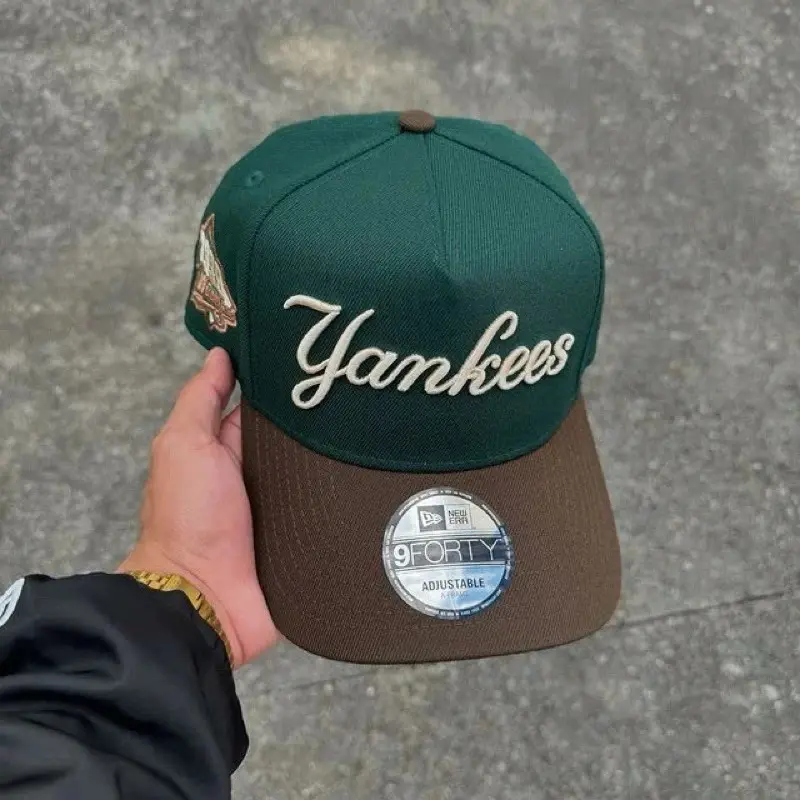 🧢 Exclusive New Era Yankees Cap! High-Quality Adjustable Snapback, Stylish Design For Daily Wear. Limited Edition Streetwear Collection. Get Your Trendy Look Today! Shop Now! 🔥🧢