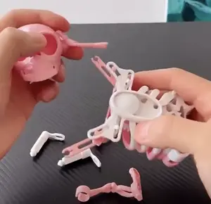 Wind-Up Dancing Skeleton Toy - Funny Swinging Skull Desktop Decor Viral Head-Hugging Skeleton Clockwork Toy Halloween Wind-Up Skeleton - Spooky Funny Dancing Desk Ornament - Battery-Free Fidget Fun