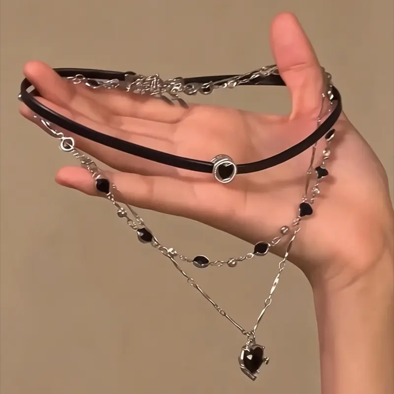 3-Piece Gothic Layered Heart Pendant Necklace Set, Vintage Dark Punk Style, Women's Party Jewelry, Unique Fashion Cool Accessories, Alloy Necklace