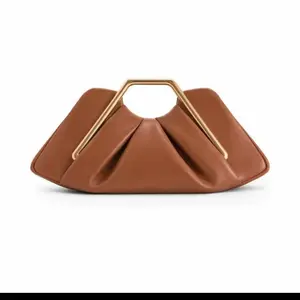 Soft Cloud Clutch Bag – Elegant Top Handle Evening Handbag