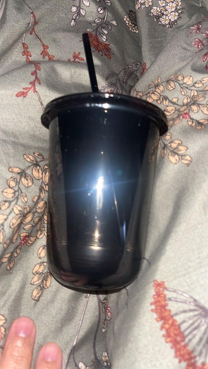 Item: 100 pieces of 16 oz black straws with U-shaped cup