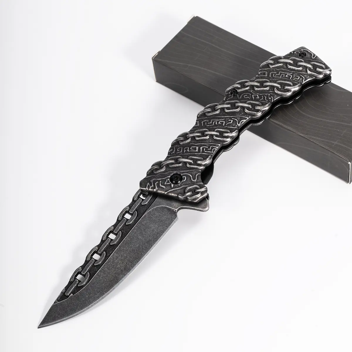 Men’s tactical EDC folding knife—a multifunctional outdoor pocket/utility knife with a full‑steel blade and a back clip for easy carry; quick‑opening design; suitable for wilderness survival, emergencies, camping, hiking, DIY, and fishing.