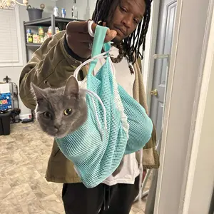 Cat Bathing Grooming Bag - Multifunctional Adjustable Breathable Restraint Shower Bag with Anti-Bite and Anti-Scratch Features in Green （Not exceeding 15.5 lb）