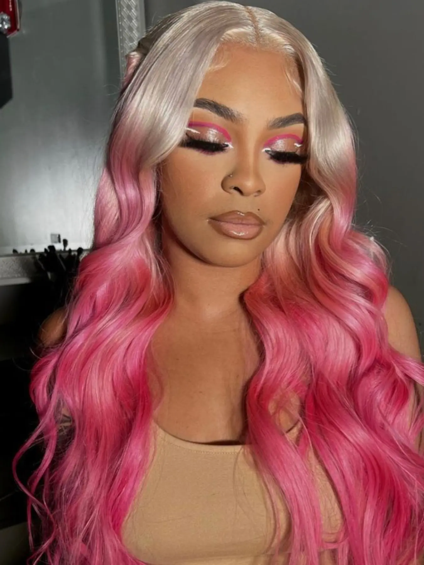 Ombre Body Wave Lace Front Wigs for Women, Natural Wave Synthetic Hair, Long Wave Design, Pre-Plucked & Glueless, Perfect for Parties & Daily Use, Synthetic Material Wigs