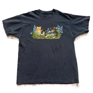 cats graphic tee with blue flowers Size S-5XL