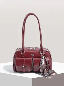 Fashionable retro exquisite style atmosphere single shoulder handbag, multi zipper pocket design, decorated with sausage dog pendant, large capacity practical texture simple style tote bag, suitable for commuting and shopping Pu Tote Satchel